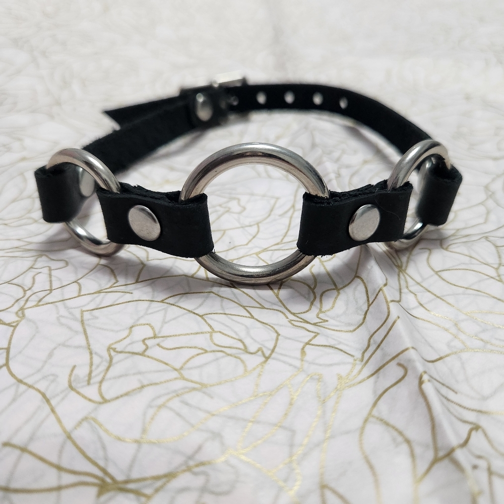 Handmade Real Leather Black Silver O-Ring Choker - Picture 5 of 14